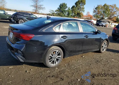 2023 Kia Forte Lx z USA, uszkodzony, nr VIN 3KPF24AD8PE538606